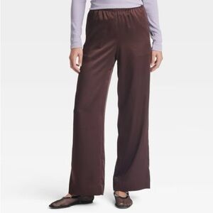 Women’s Mid-Rise Satin Pants in Brown